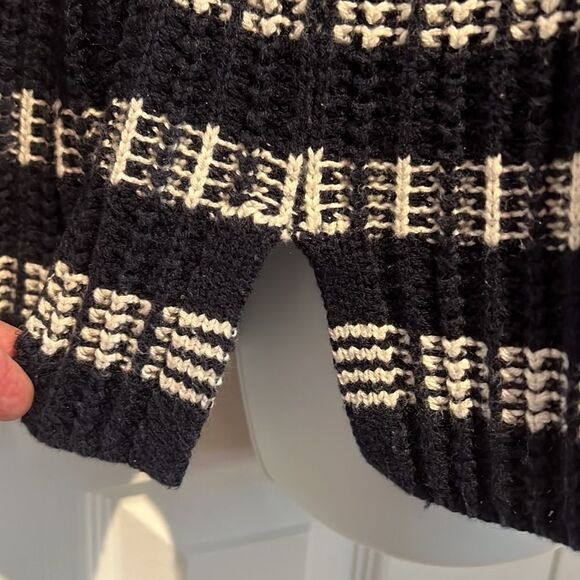 Jones New York Navy Blue&White V Neck Sweater Size M - Picture 4 of 11